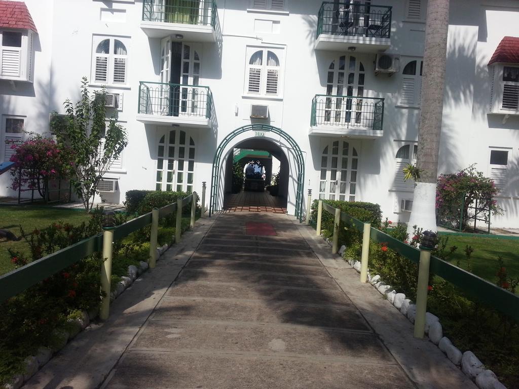 Apartment Treasure At Sandcastles Ocho Ríos Exterior foto